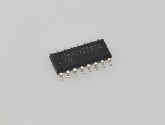 UM3232EESE 3V-5.5V RS-232 جهاز استلام 1Mbps 2Tx/2Rx ± 15kV ESD SOIC-16 -40 °C إلى + 85 °C