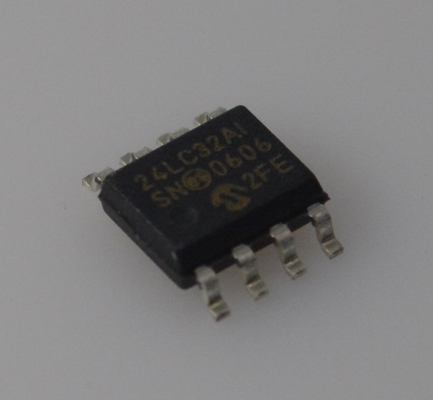 24LC32A-I/SN 32K I2C EEPROM 400kHz سرعة 1M كتابة دورات 2.5-5.5V نطاق 64 بايت صفحة الصناعية درجة طاقة منخفضة متوافقة مع RoHS مضغوطة حزمة SOIC-8