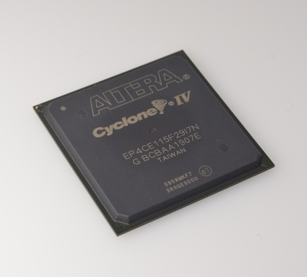 EP4CE115F29I7N معالج مصفوفة البوابات القابلة للبرمجة ميدانياً Cyclone IV، 114 ألف عنصر منطقي، ذاكرة وصول عشوائي (RAM) بسعة 3.9 ميجابت، سرعة 266 ميجاهرتز، جهد النواة 1.2 فولت، 622 دبوس إدخال/إخراج، دعم PCIe، درجة حرارة صناعية (-40 درجة مئوية إلى 100 درجة مئوية)، متوافق مع RoHS، حزمة FBGA ذات 780 سنًا