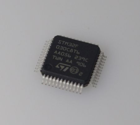 STM32F030C8T6 معالج دقيق Cortex-M0 بتردد 48 ميجاهرتز، ذاكرة فلاش 64 كيلوبايت، ذاكرة وصول عشوائي 8 كيلوبايت، محول تناظري إلى رقم 12 بت، منخفض التكلفة، متوافق مع 5 فولت، 37 منفذ إدخال/إخراج عام، ونطاق درجة حرارة واسع لتصميمات مضمنة قوية.