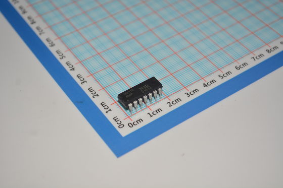 IR2110PBF محرك الجانب العالي / المنخفض مع 600 فولت تقييم 2.5A الذروة الخروج 10V-20V إمدادات 120ns التبديل UVLO الحماية and حزمة PDIP المدمجة