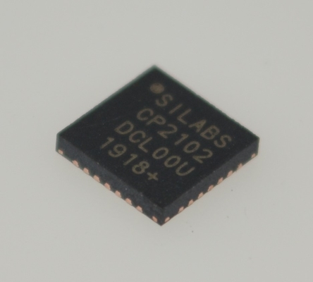 CP2102-GMR USB-UART Bridge Single-Chip Solution متكامل USB & Crystal 9600 bps إلى 2 Mbps Baud 512 بايت بوفر GPIO الكامل المدمج QFN برامج تشغيل خالية من الرسوم الملكية