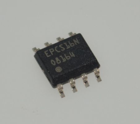 EPCS16SI8N 16Mb فلاش متسلسل طاقة منخفضة سرعة عالية 100MHz واحد 3.0V إمدادات عامل شكل صغير FPGA تكوين موثوق بها وآمنة تخزين البيانات