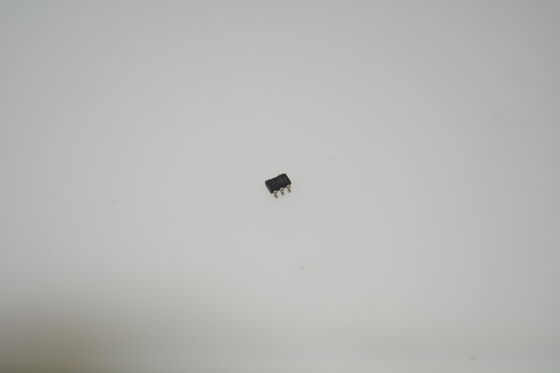 TLV6001IDBVR 1.8V إلى 5.5V Rail-to-Rail Op Amp طاقة منخفضة 10μA 1kHz GBW Micro SOT-23 حزمة لأجهزة الاستشعار التي تعمل بالبطاريات والأجهزة المحمولة