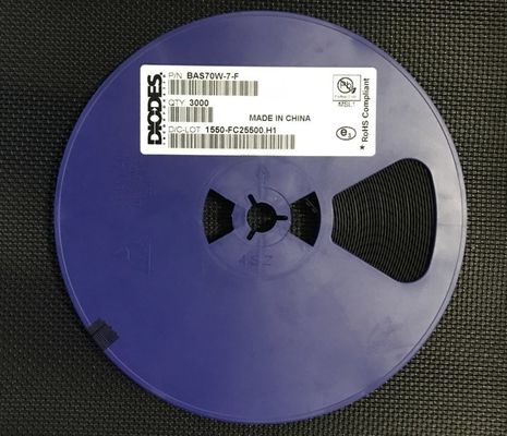 BAS70W-7-F ثنائي صمام شوتكي ثنائي السلسلة 70 فولت جهد عكسي 200 مللي أمبير تيار أمامي انخفاض VF و تسرب حزمة SOT-323 تبديل عالي السرعة مثالي لحماية و دوائر الترددات اللاسلكية