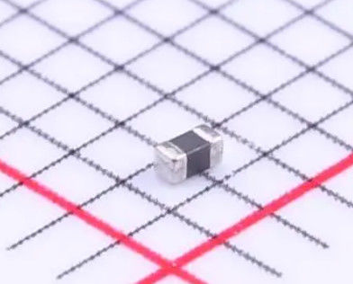 BLM15AG221SN1D 220Ω Ferrite Bead 0402 (1005 متري) 1A التيار المسموح به مقاومة عالية @ 100MHz ، درجة حرارة واسعة -55 °C إلى +125 °C AEC-Q200