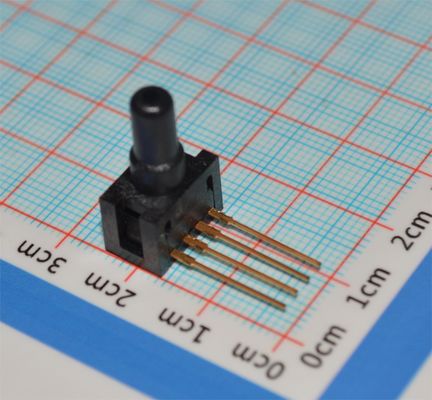 موصل RF 26PCFFA6G بتردد 6 جيجاهرتز، أنثى SMA، مقاومة 50 أوم، مطلي بالذهب، درجة حرارة التشغيل -65 درجة مئوية إلى +165 درجة مئوية، مصنف IP67