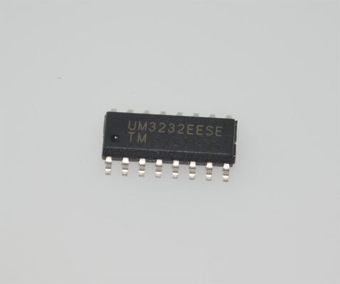UM3232EESE 3V-5.5V RS-232 جهاز استلام 1Mbps 2Tx/2Rx ± 15kV ESD SOIC-16 -40 °C إلى + 85 °C