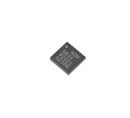 ADN8834ACPZ-R7 3A TEC وحدة التحكم ±2.5°C الاستقرار 2.7-5.5V إمدادات I2C واجهة LFCSP-32 -40°C إلى +85°C