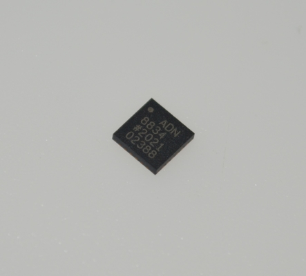 ADN8834ACPZ-R7 3A TEC وحدة التحكم ±2.5°C الاستقرار 2.7-5.5V إمدادات I2C واجهة LFCSP-32 -40°C إلى +85°C