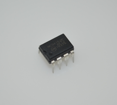 MC34152PG محرك MOSFET مزدوج 1.5A ذروة التيار 12V-18V إمداد 50ns ارتفاع / هبوط DIP-8 -40 °C إلى +85 °C