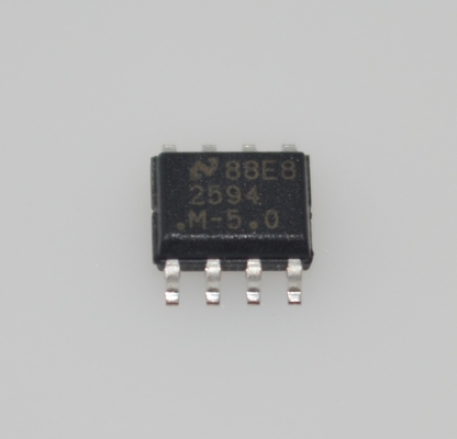 LM2594MX-5.0/NOPB محول تنحّي بجهد 5 فولت و 500 مللي أمبير مع نطاق واسع للإدخال من 4.5 فولت إلى 40 فولت، بكفاءة 80%، وتيار منخفض في وضع الاستعداد، وإغلاق حراري، وعبوة TO-263 سهلة الاستخدام، وإخراج ثابت