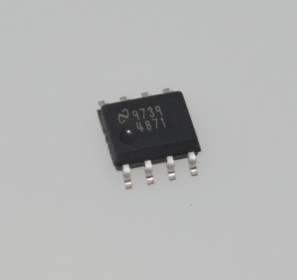 LM4871MX مُضخّم صوت أحادي 3 واط مع تشغيل بجهد منخفض 2.7 فولت - 5.5 فولت، تيار هادئ منخفض، وضع إيقاف التشغيل، حماية حرارية، تحسين حصانة ضوضاء الترددات الراديوية، وعبوة SOIC موفرة للمساحة