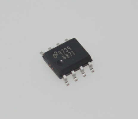 LM4871MX مُضخّم صوت أحادي 3 واط مع تشغيل بجهد منخفض 2.7 فولت - 5.5 فولت، تيار هادئ منخفض، وضع إيقاف التشغيل، حماية حرارية، تحسين حصانة ضوضاء الترددات الراديوية، وعبوة SOIC موفرة للمساحة