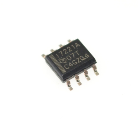 ISO7221ADR عازل رقمي 1-قناة 150Mbps عالية السرعة 3kVrms عزل 3.1ns تأخير 2.7-5.5V الجهد العريض -40°C إلى +125°C حزمة SOIC-8