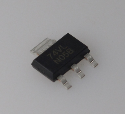 LM1117IMPX-3.3 منظم جهد منخفض التسرب بجهد خرج ثابت 3.3 فولت، 800 مللي أمبير، تسرب منخفض (1.2 فولت)، دقة عالية (±2%)، حماية حرارية وحماية من التيار، حزمة SOT-223، مستقر مع مكثفات السيراميك