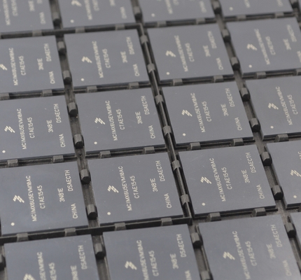 MCIMX6U5EVM10AC i.MX 6UltraLite ARM Cortex-A7 MPU 528MHz ذاكرة تخزين مؤقت L2 سعة 128KB إيثرنت 10/100 2x USB 2.0 8x UART تمهيد آمن درجة حرارة صناعية (-40 درجة مئوية إلى +105 درجة مئوية) تصميم منخفض الطاقة