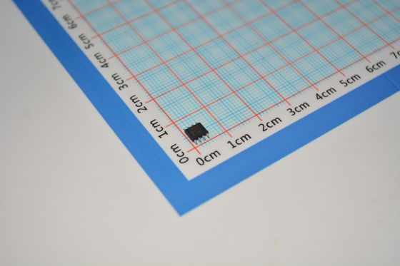 ADR02ARZ دقة 5.0 فولت مرجعية الجهد الضوضاء المنخفضة للغاية 4μVpp 0.02% دقة أولية 3ppm/°C التحول 10mA الناتج 1.2V إلى 15V النطاق