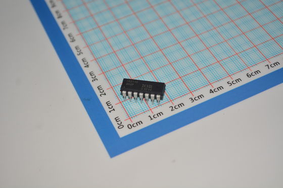 IR2110PBF محرك الجانب العالي / المنخفض مع 600 فولت تقييم 2.5A الذروة الخروج 10V-20V إمدادات 120ns التبديل UVLO الحماية and حزمة PDIP المدمجة