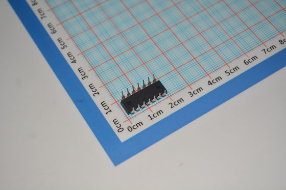 IR2110PBF محرك الجانب العالي / المنخفض مع 600 فولت تقييم 2.5A الذروة الخروج 10V-20V إمدادات 120ns التبديل UVLO الحماية and حزمة PDIP المدمجة
