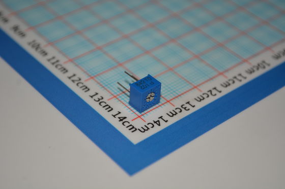 3362P-1-102LF مقياس جهد ثلاثي 1kΩ مقياس جهد دقيق متعدد الدورات ±10% تفاوت التركيب عبر الفتحة عنصر سيرميت موثوق به قابل للتعديل مثالي للمعايرة وضبط الدوائر