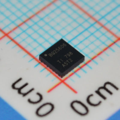 BQ25606RGER 3A IC شاحن سريع مع 3.9V-14V مدخل I2C التحكم 30V OVP NVDC مسار الطاقة 3mm × 3mm QFN 92٪ الكفاءة المتكاملة MOSFETs والتنظيم الحراري