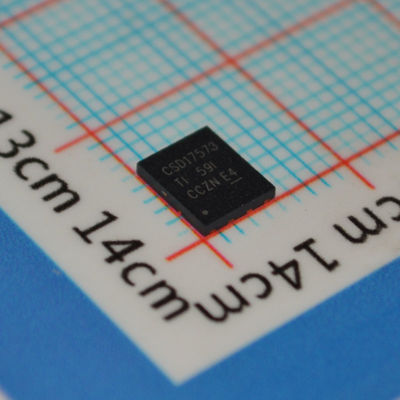 CSD17573Q5BT 40V N-Channel NexFET™ MOSFET مع 1.7mΩ RDS(on) تيار 75A تصنيف 175°C منخفض Qg حزمة SON بحجم 5mm×6mm مؤهل AEC-Q101 وتصميم خالٍ من الرصاص