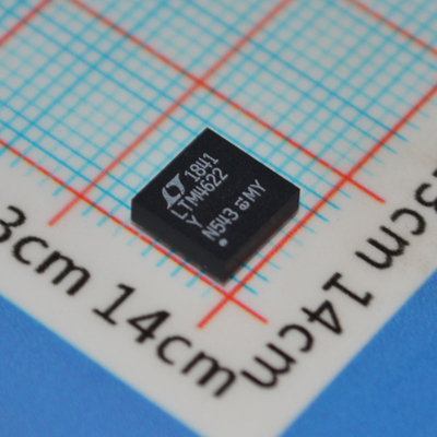 LTM4622IY 4A 20V منظومة المزامنة للـ μModule Step-Down مع كفاءة 95% 3.1-20V مدخل ±1.5% دقة الإخراج 2.5MHz التبديل و 6.25mm × 6.25mm حزمة BGA