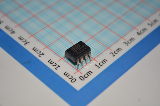 OPA2251PA Precision Dual Op Amp with 10MHz Bandwidth Low 0.5μV/°C Drift 1.1μVpp Noise Rail-to-Rail Output ±2.25V to ±18V Supply and 8-Pin DIP Package