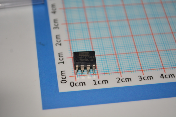 OPA2251PA Precision Dual Op Amp with 10MHz Bandwidth Low 0.5μV/°C Drift 1.1μVpp Noise Rail-to-Rail Output ±2.25V to ±18V Supply and 8-Pin DIP Package