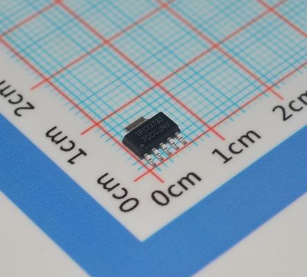 TPS73733DCQ 3.3V 1A ضوضاء منخفضة للغاية (30μVRMS) LDO مع PSRR عالية (75dB) 1% دقة انخفاض منخفض (310mV) تمكين دبوس ثابت مع 1μF حماية السيراميكية الحالية / الحرارية في حزمة TO-263