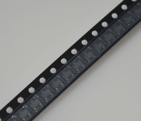 LMH1981MTX/NOPB مولد مزامنة الفيديو 3.3 فولت تشغيل ±20ps تذبذب Genlock وتشغيل حر HD/SD كشف تلقائي 10 بت DAC درجة حرارة صناعية -40 درجة مئوية إلى 85 درجة مئوية حزمة 14-TSSOP