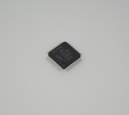 LPC1114FBD48/302 ARM Cortex-M0 معالج دقيق 32 بت 50 ميجاهرتز وحدة المعالجة المركزية 32 كيلوبايت فلاش 8 كيلوبايت SRAM 12 بت ADC 42 GPIOs UART/SPI/I2C طاقة منخفضة < 1µA وضع السكون العميق
