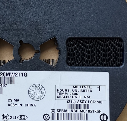 NSR0320MW2T1G 30V/2A دايوديو شوتكي ذو كفاءة عالية منخفضة للغاية AEC-Q101 مؤهل MSL1 حزمة SMAFL الخالية من الهالوجين أداء حراري متفوق لتطبيقات السيارات / الصناعية