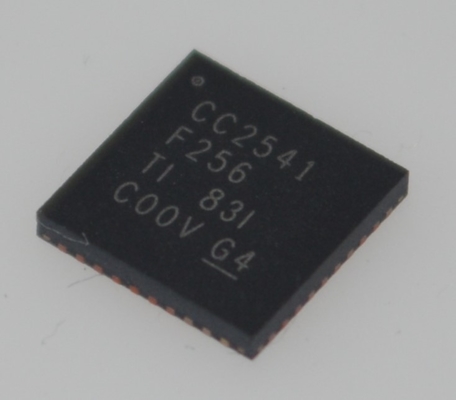 CC2541F256RHAR بلوتوث 4.0 منخفض الطاقة SoC ذاكرة فلاش 256KB ذاكرة وصول عشوائي 8KB معالج دقيق 8051 قوي جهاز إرسال واستقبال ترددات لاسلكية مدمج منخفض الطاقة للغاية مجموعة بروتوكولات بلوتوث كاملة واجهة استشعار متقدمة مثالية لإنترنت الأشياء/الأجهزة القابلة للارتداء