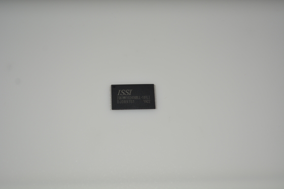 IS61WV102416BLL-10TLI 1Mx16 ذاكرة وصول عشوائي (SRAM) عالية السرعة 10ns تشغيل 3.3 فولت طاقة منخفضة درجة حرارة صناعية (-40 درجة مئوية إلى +85 درجة مئوية) حزمة BGA ذات 48 كرة تشغيل غير متزامن الاحتفاظ بالبيانات عالي الموثوقية