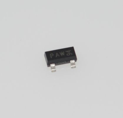PMEG4005CT VF Ultra-Low 1.22V الكفاءة العالية 40V/70A Diode Schottky مع مركز مزدوج-Pin AEC-Q101 مؤهل خالي من الهالوجين RoHS متوافق مع الأداء الحراري العالي في حزمة TO-220AB