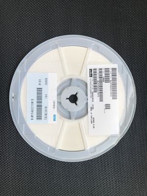 اختر BLM15AG221SN1D 221Ω عائق 500mA حالي High-Q النطاق العريض GHz الضعف 0402 بصمة مصغرة ثابتة DC Bias قمع EMI فعال لتصميمات PCB الحديثة الموفرة للمساحة