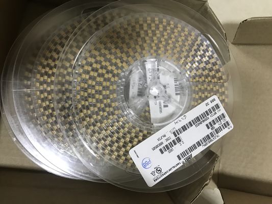 GRM0335C1H5R6BA01D 5.6pF ± 0.1pF 0402 MLCC مع 50V التصنيف C0G (NP0) كهربائي للاستقرار النهائي عامل Q مرتفع خسارة منخفضة للغاية خالية من الهالوجين وتعبئة شريط ولفل للتحليل للدوائر السيارات