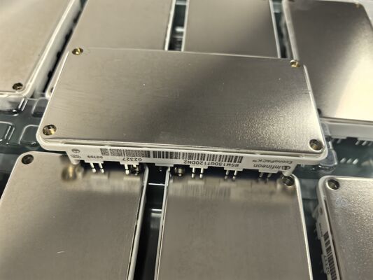 وحدة IGBT BSM150GT120DN2 1200V/150A ذات خسارة منخفضة في VCE(sat) تبديل عالي السرعة مسبقة الصنع NTC لوحة قاعدة معزولة درجة صناعية لمحركات المحركات الثقيلة و UPS الصناعية