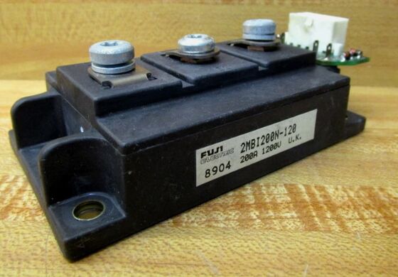 2MBI200N-120 1200V 200A وحدة IGBT Vce (sat) منخفضة الخسارة عالية دائرة قصيرة الصلابة NTC متكاملة لدفع المحركات و UPS الصناعية