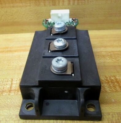 2MBI200N-120 1200V 200A وحدة IGBT Vce (sat) منخفضة الخسارة عالية دائرة قصيرة الصلابة NTC متكاملة لدفع المحركات و UPS الصناعية