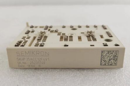 35ACC12F4V1 12 فولت 3.5 أمبير ترانزستور سيارات PNP منخفض VCE(sat) 250mV كسب تيار عالي حزمة SOT-223 مؤهل AEC-Q101 لتبديل الأحمال والتحكم في المحركات في المركبات