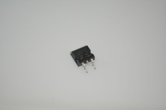 L7812CD2T منظم جهد خطي 12 فولت 1 أمبير خرج ثابت حماية من الحمل الزائد الحراري حماية من قصر الدائرة تحديد التيار حزمة TO-263 لتنظيم مصدر الطاقة المحلي