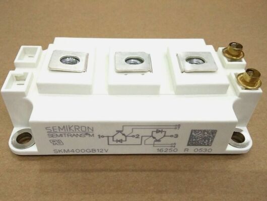 وحدة IGBT مزدوجة SKM400GB12T4 1200 فولت 400 أمبير TRENCHSTOP™ IGBT4 ذات جهد VCE(sat) منخفض 1.75 فولت وقدرة SC 10 ميكروثانية وصمام CAL مع خسائر تبديل منخفضة SEMITRANS3 معتمد من UL لمحركات الطاقة العالية