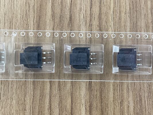 105405-1106 موصل سلك إلى لوحة بـ 6 مواضع وبطول 1.25 مم، نوع غلاف تجعيد، مقبس، تثبيت بالاحتكاك، قابل للتركيب على لوحة، قفل احتكاكي، UL 1066 V-0، لإضاءة LED والسيارات