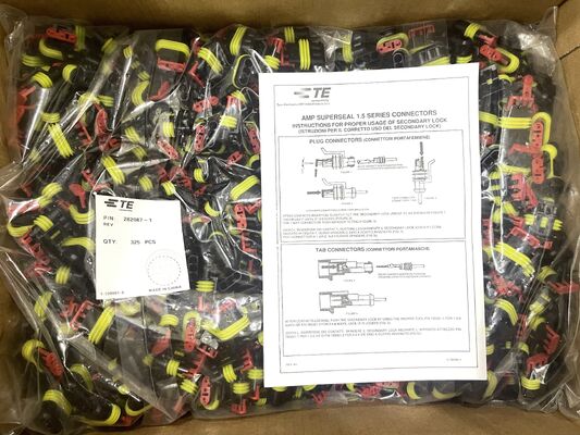 282087-1 4 موقف 2.5mm Pitch Wire-to-Board Receptacle Crimp Housing Friction Lock Panel Mount Polarized UL 94V-0 4.5A تصنيف لتوزيع الطاقة والصناعية