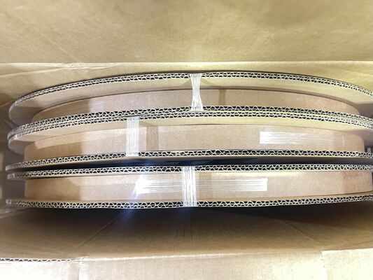 282403-1 غلاف تجعيد موصل سلك إلى لوحة بـ 8 مواضع وبطول 2.5 مم، قفل احتكاكي مستقطب، تصنيف UL 94V-0 4.5 أمبير، تثبيت على لوحة للتطبيقات الصناعية والسيارات