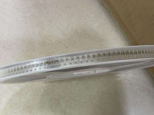 1206B104K101CT MLCC 1206 حالة X7R كهربائية معطلة 0.1μF ± 10% 100V مقياس ESR منخفض واسع -55 °C إلى + 125 °C مجموعة مثالية لفك الارتباط وتصفية الطاقة