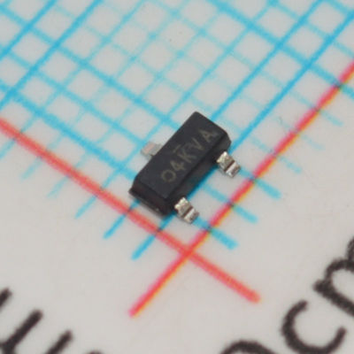 SI2333DDS-T1-GE3 MOSFET من النوع P بجهد 20 فولت، تيار مستمر 4.1 أمبير، مقاومة توصيل 0.045 أوم، تشغيل بمستوى منطقي 1.8 فولت، هيكل TO-236-3 SC-59 SOT-23-3، نطاق درجة الحرارة -55 درجة مئوية إلى +150 درجة مئوية، معتمد وفقًا لمعيار AEC-Q101